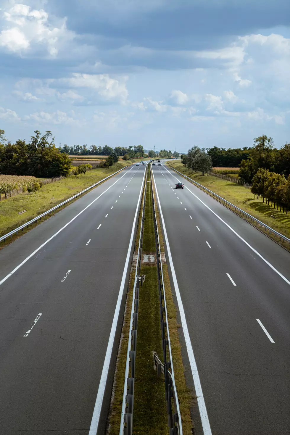 Frustrated? Iowa Drivers Seem to Forget Right Lane Laws