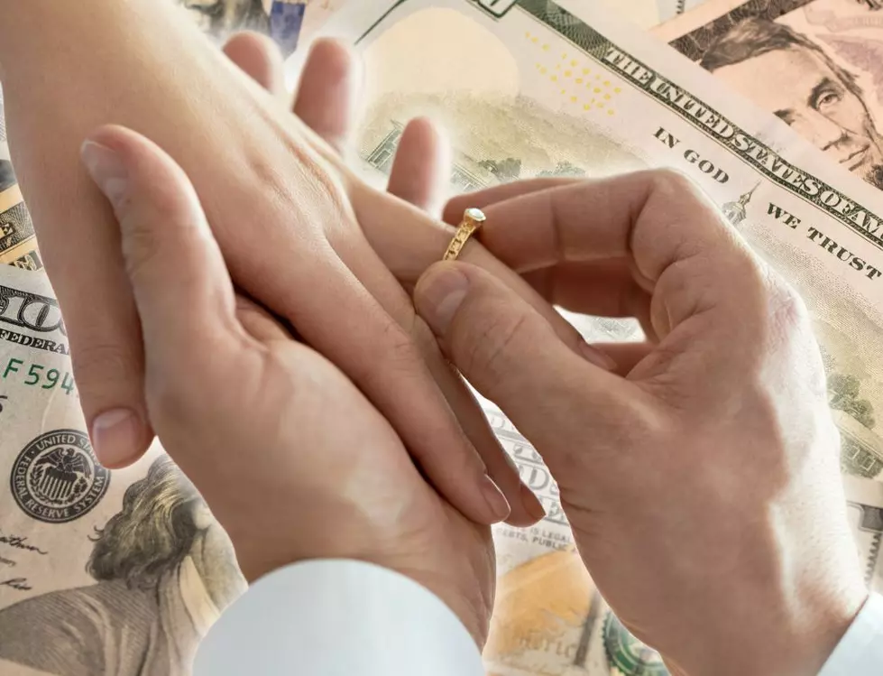 Eastern Iowa Man Gets Engaged & Wins Huge Lottery Prize A Day Later