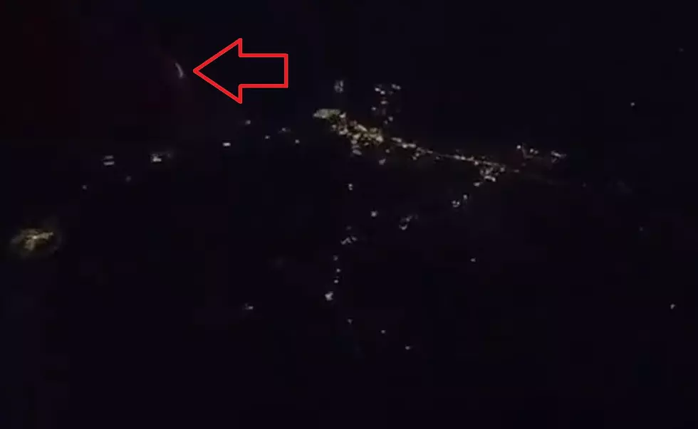 Watch Video of ‘Spaceship’ UFO Over Missouri Taken From a Plane